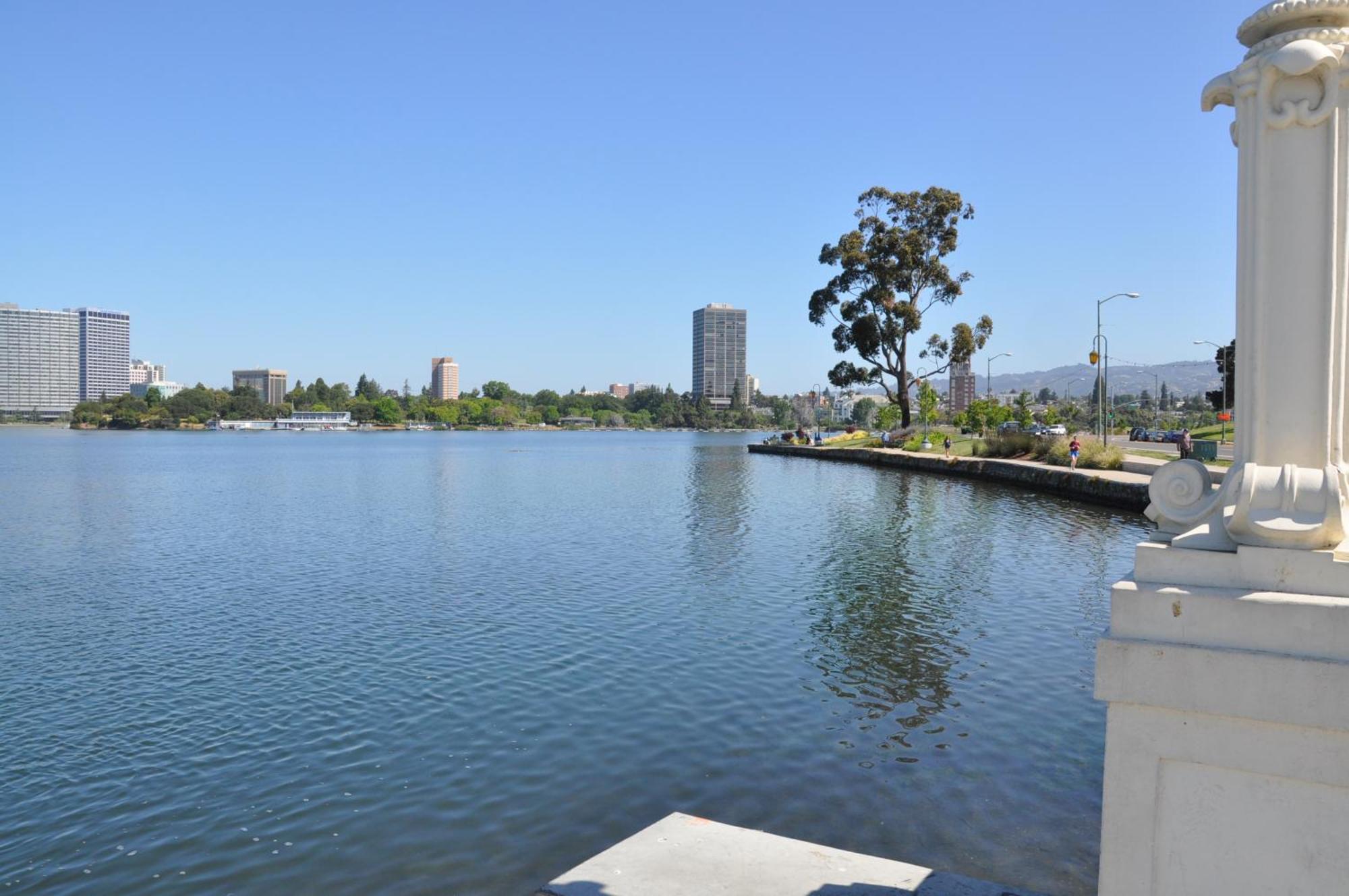 Americas Best Value Inn - Downtown Oakland/Lake Merritt Extérieur photo