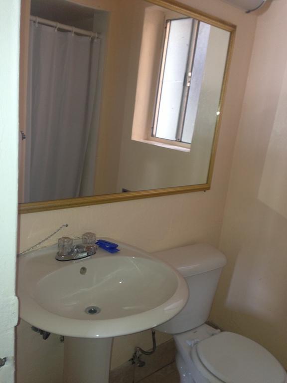 Americas Best Value Inn - Downtown Oakland/Lake Merritt Chambre photo