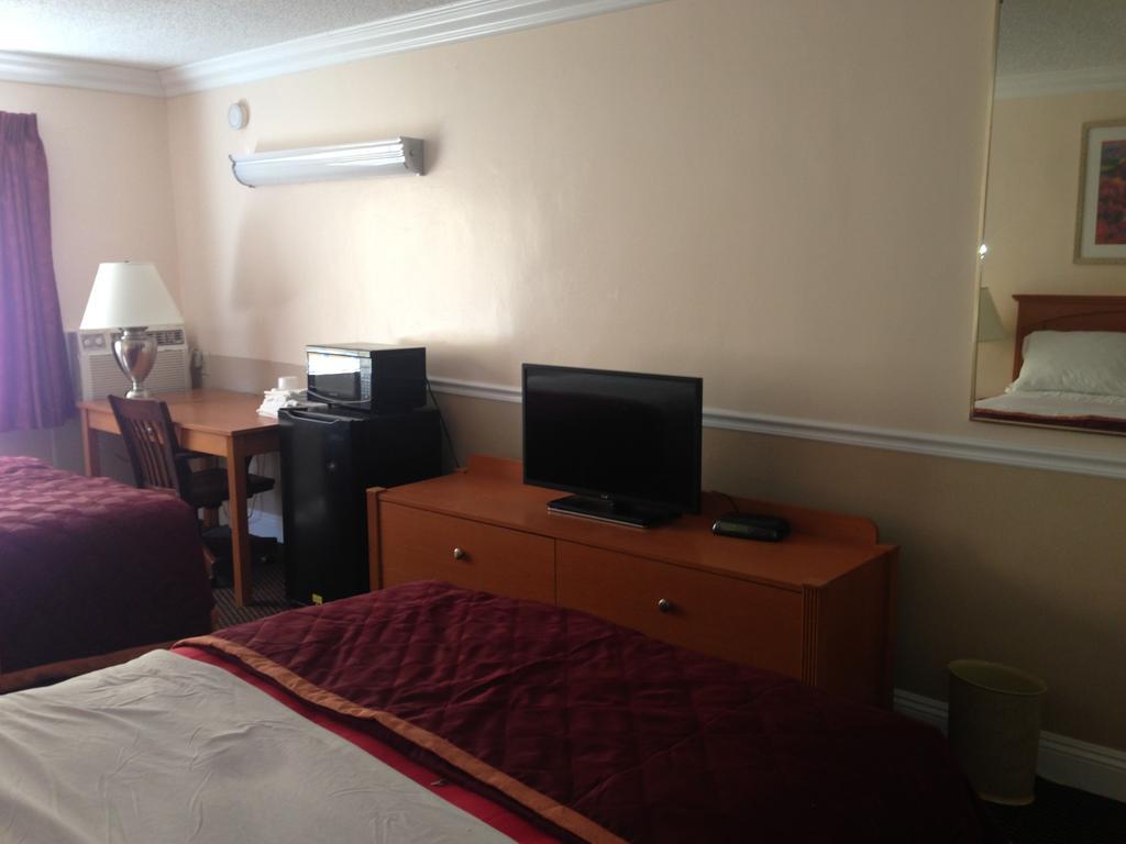 Americas Best Value Inn - Downtown Oakland/Lake Merritt Chambre photo