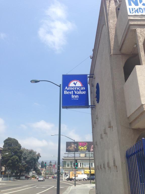 Americas Best Value Inn - Downtown Oakland/Lake Merritt Extérieur photo